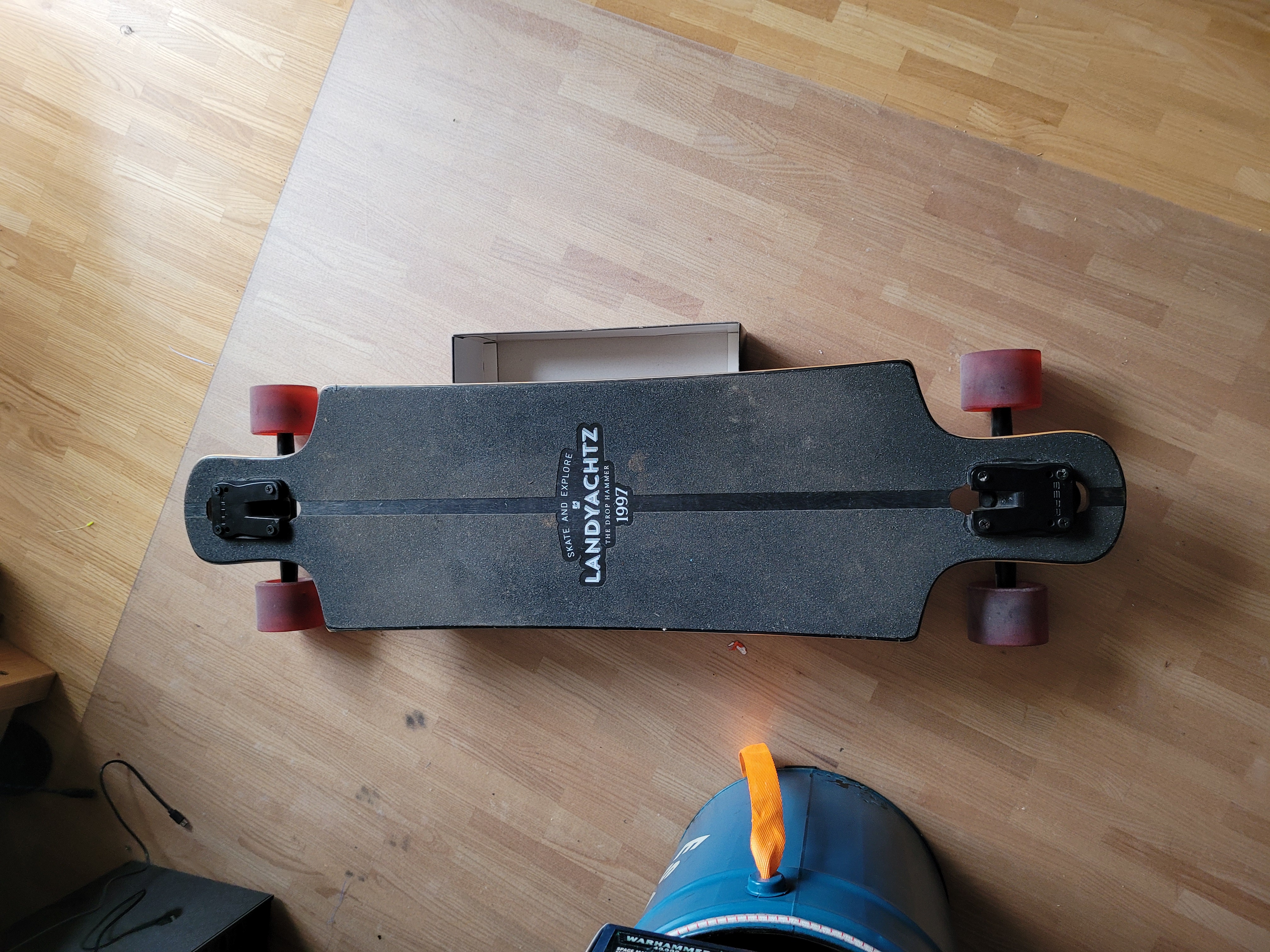 Landyachtz drophammer, only marred by inexperienced users